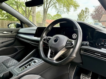 Used Volkswagen Golf 2021 for sale - 78373537: Photo