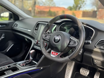 Used Renault Megane 2019 for sale - 76785090: Photo