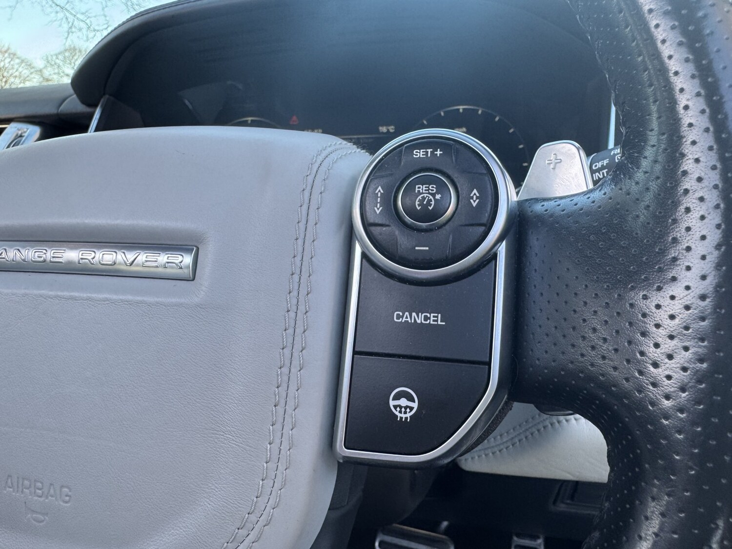 Used Land Rover Range Rover Sport 2015 for sale - 77921454: Photo 22