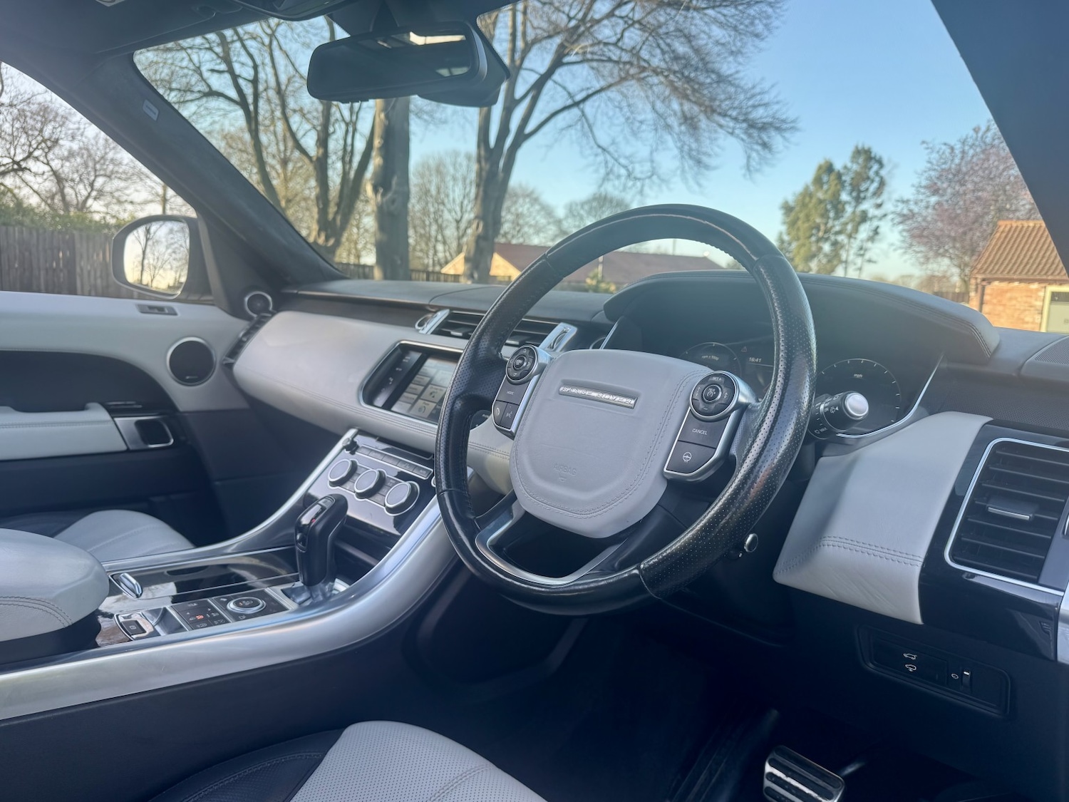 Used Land Rover Range Rover Sport 2015 for sale - 77921454: Photo 3