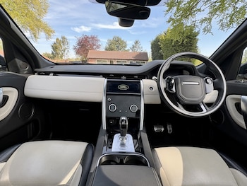 Used Land Rover Discovery Sport 2019 for sale - 78135041: Photo