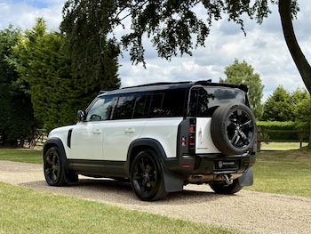Used Land Rover Defender 110 2021 for sale - 78807723: Photo