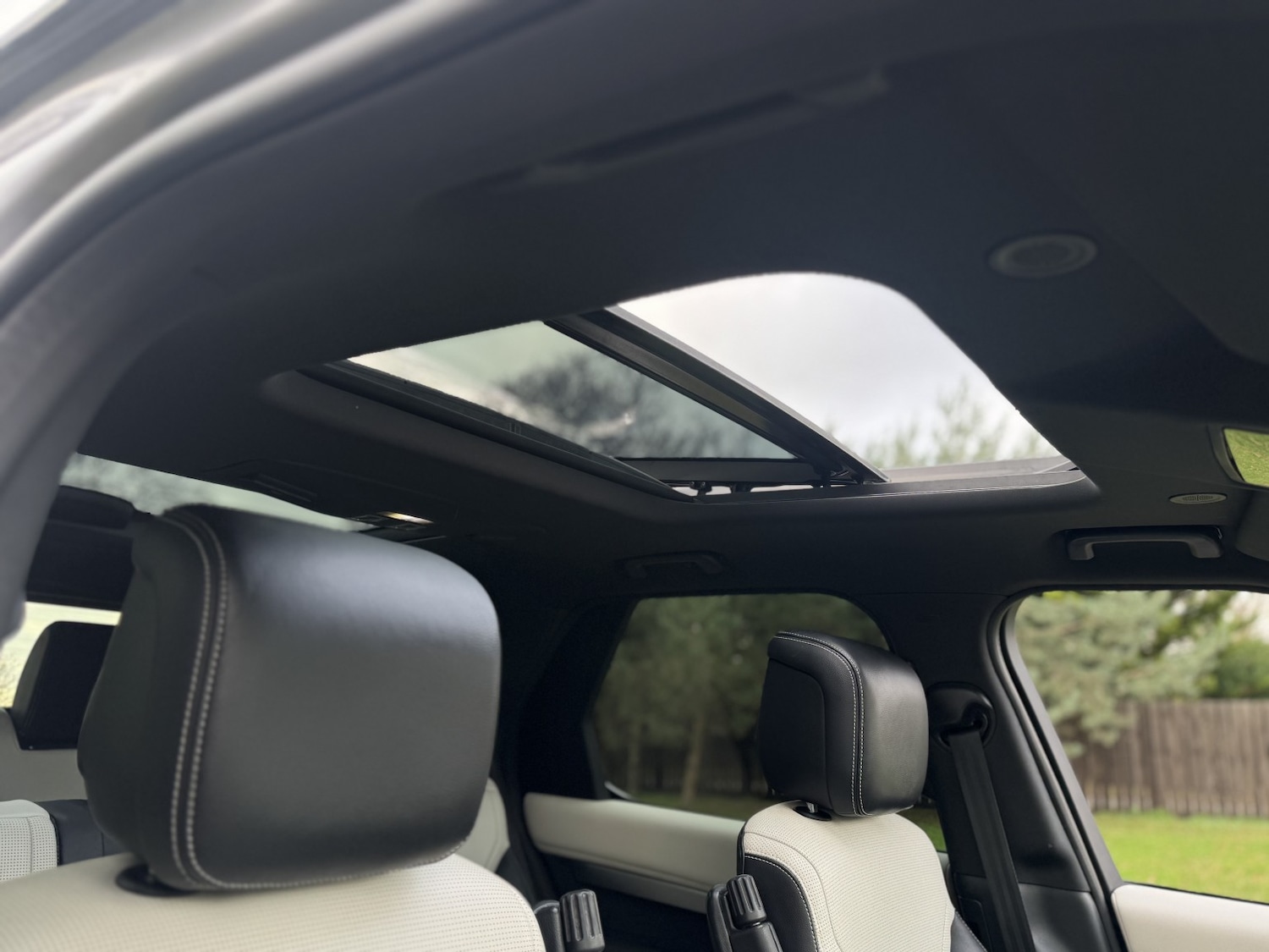 Used Land Rover Discovery 2021 for sale - 76848667: Photo 12