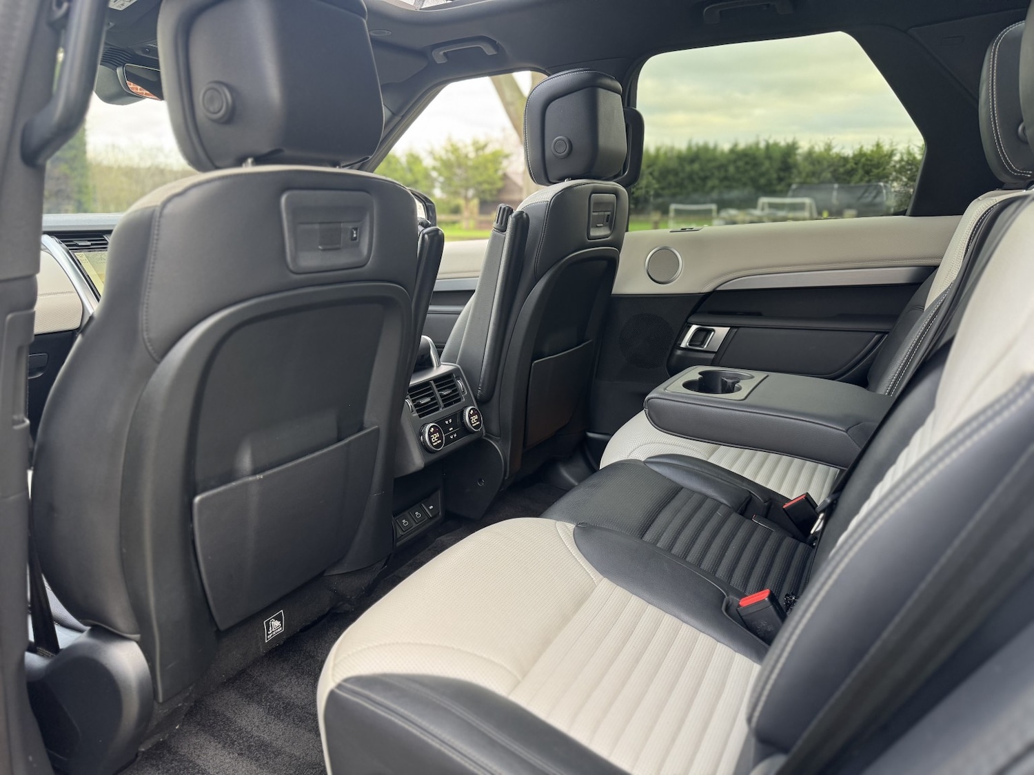 Used Land Rover Discovery 2021 for sale - 76848667: Photo 31