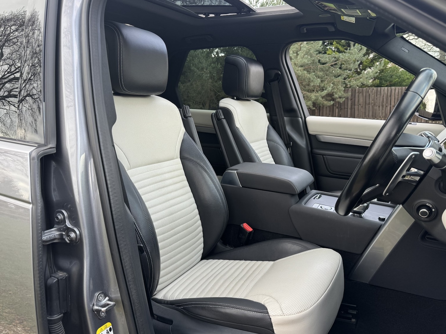 Used Land Rover Discovery 2021 for sale - 76848667: Photo 6