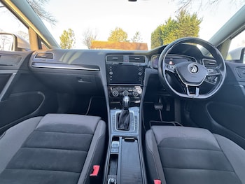 Used Volkswagen Golf 2020 for sale - 76863883: Photo