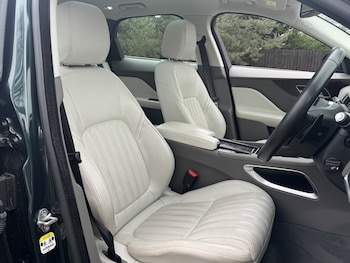 Used Jaguar F-Pace 2018 for sale - 77363607: Photo