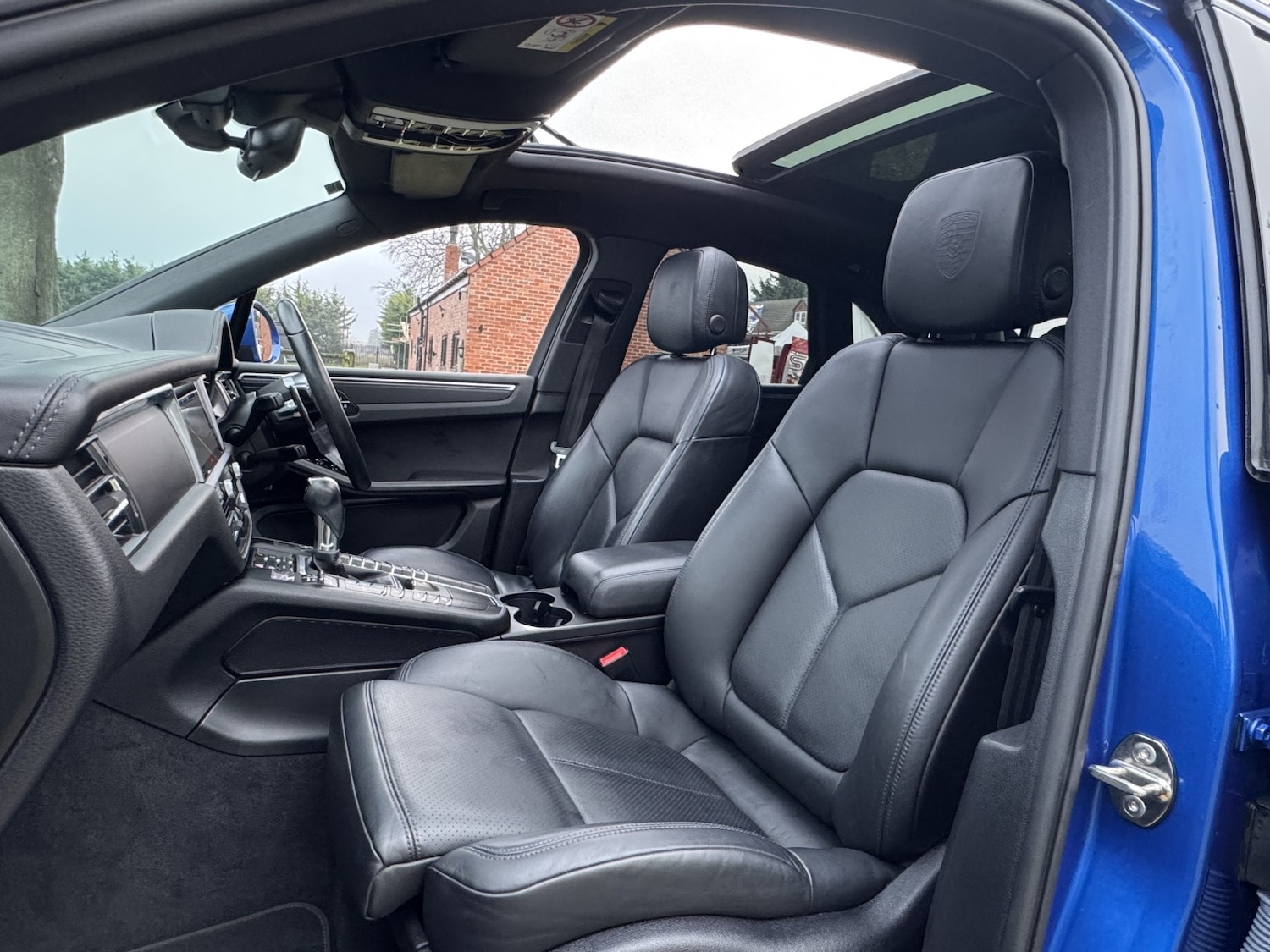 Used Porsche Macan 2021 for sale - 77237113: Photo 12