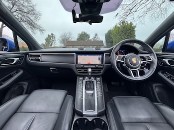 Used Porsche Macan 2021 for sale - 77237113: Photo