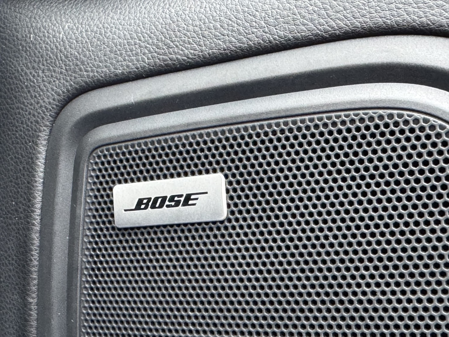 Used Porsche Macan 2021 for sale - 77237113: Photo 8