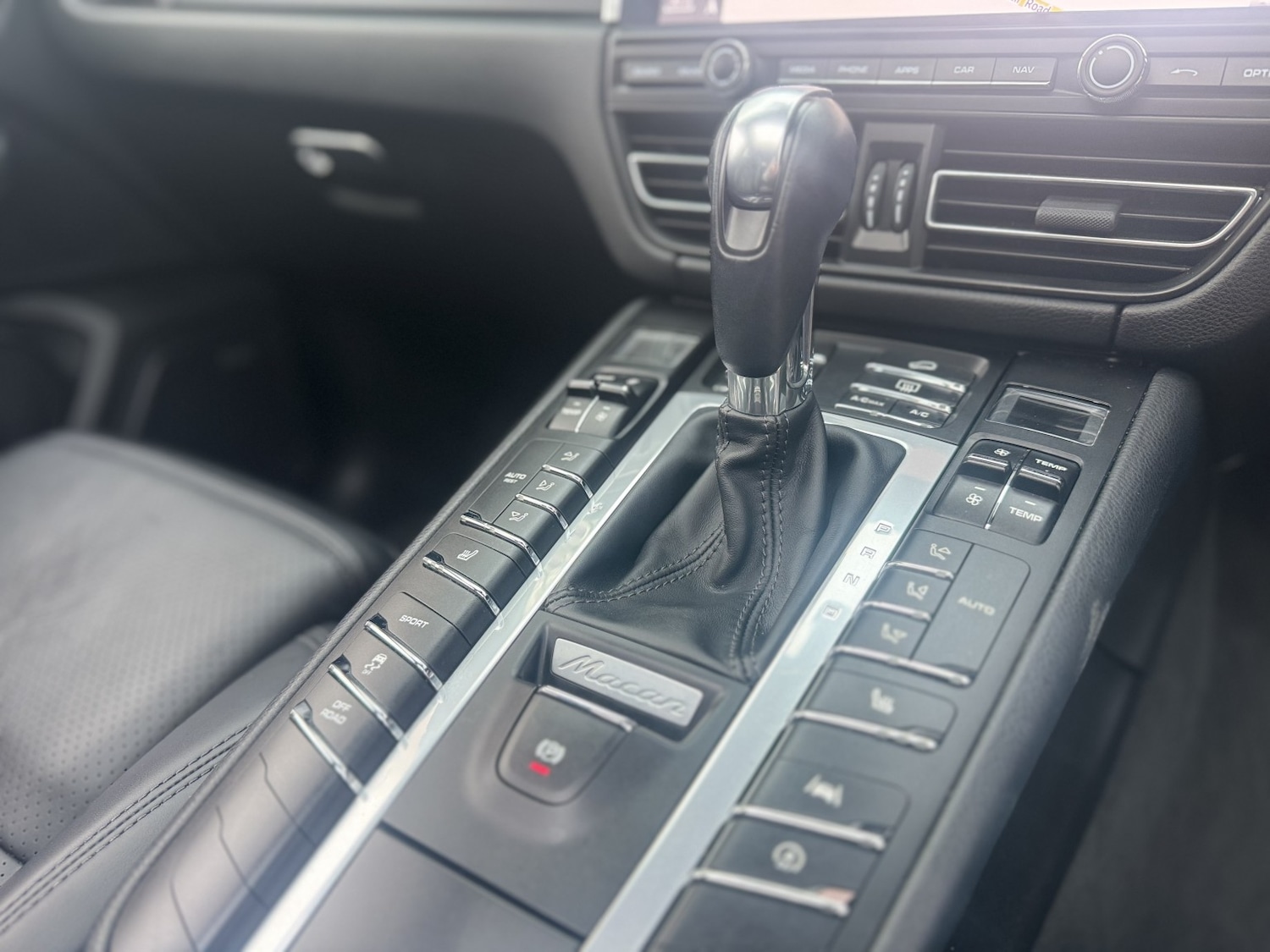 Used Porsche Macan 2021 for sale - 77237113: Photo 9