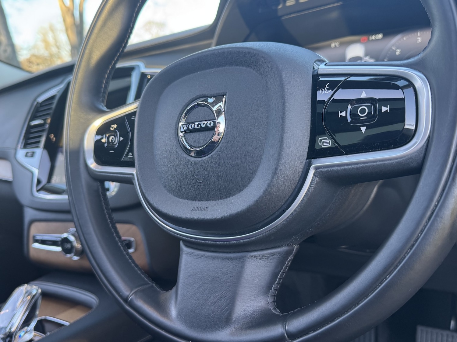 Used Volvo XC90 2020 for sale - 76784970: Photo 29