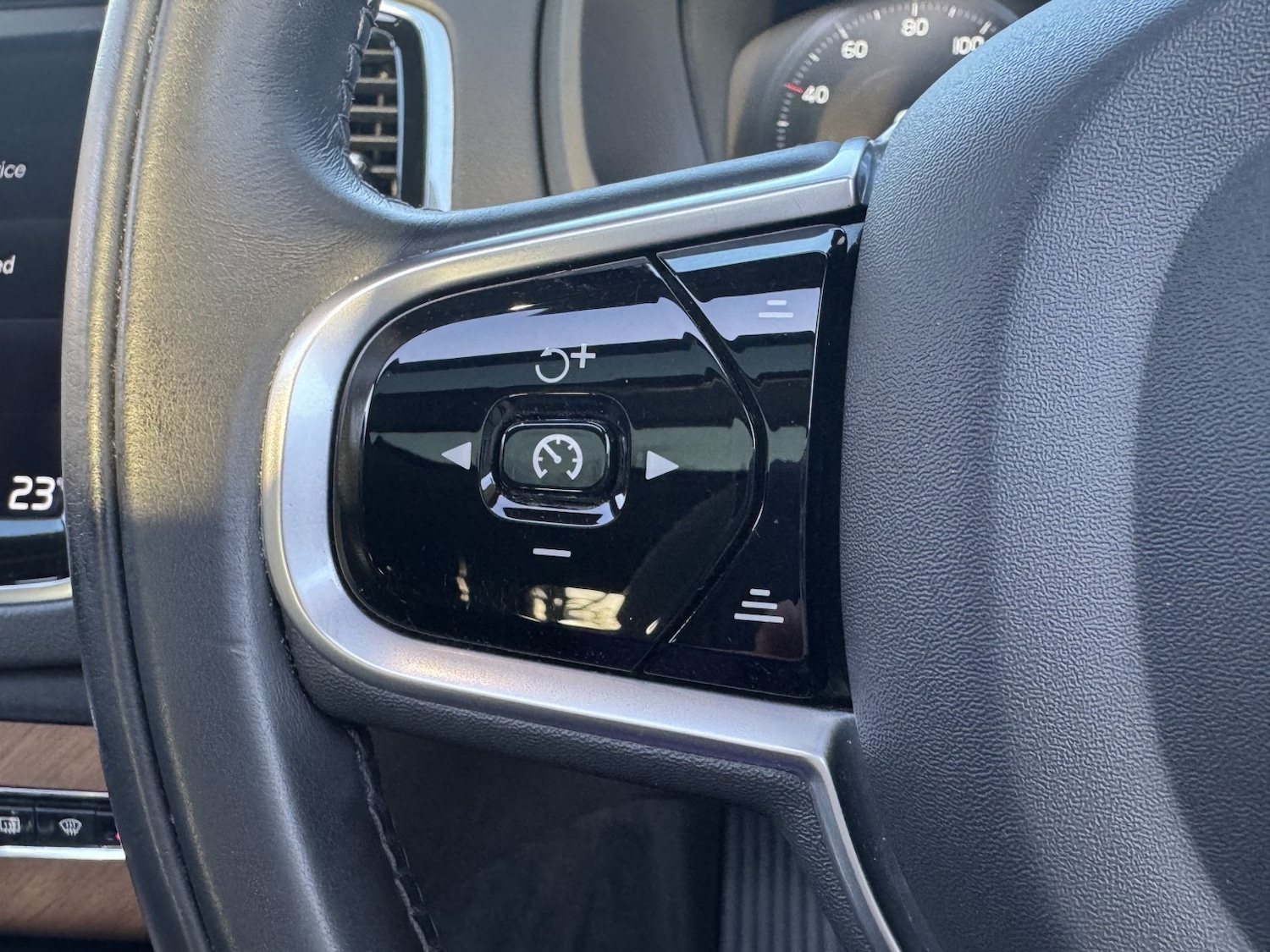 Used Volvo XC90 2020 for sale - 76784970: Photo 31