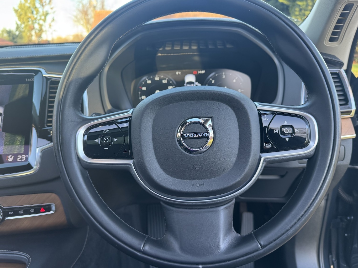 Used Volvo XC90 2020 for sale - 76784970: Photo 33