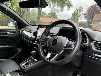Used Renault Arkana 2023 for sale - 78571439: Photo