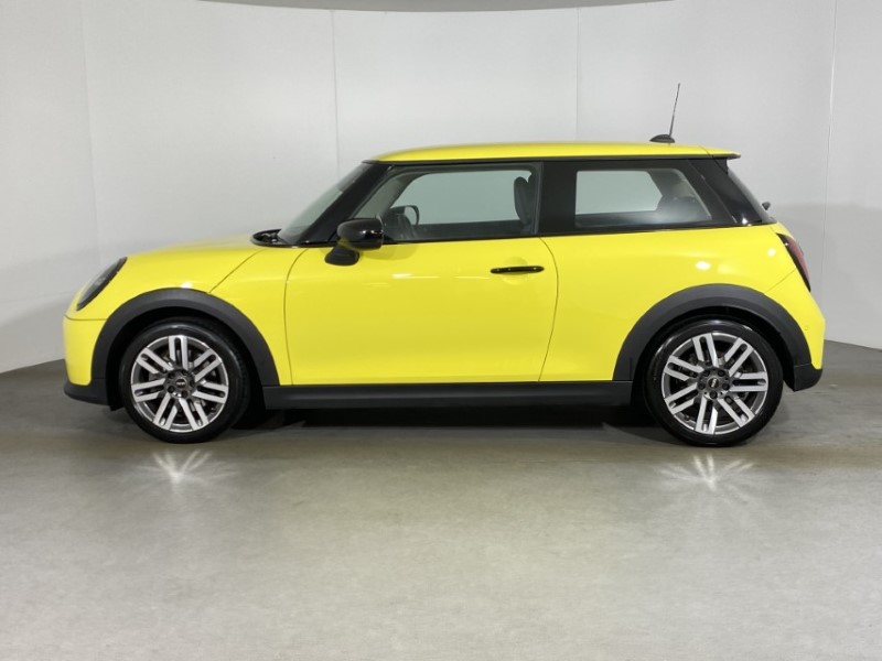 Used MINI Cooper 2024 for sale - 76982325: Photo 43