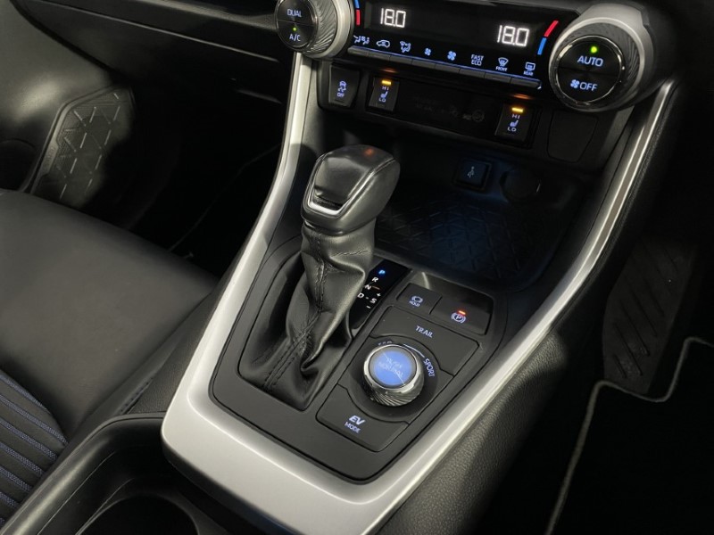 Used Toyota RAV4 2020 for sale - 76981200: Photo 10