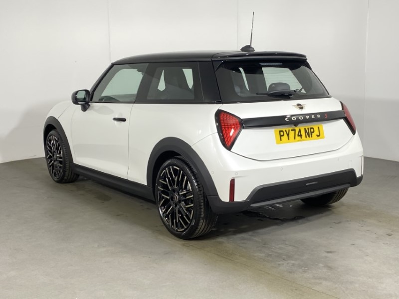 Used MINI Cooper 2025 for sale - 76982258: Photo 2