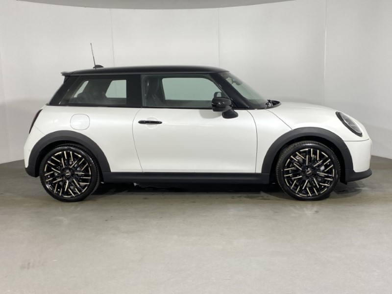 Used MINI Cooper 2025 for sale - 76982258: Photo 3