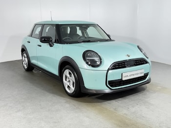 Used MINI Cooper 2024 for sale - 77258400: Photo