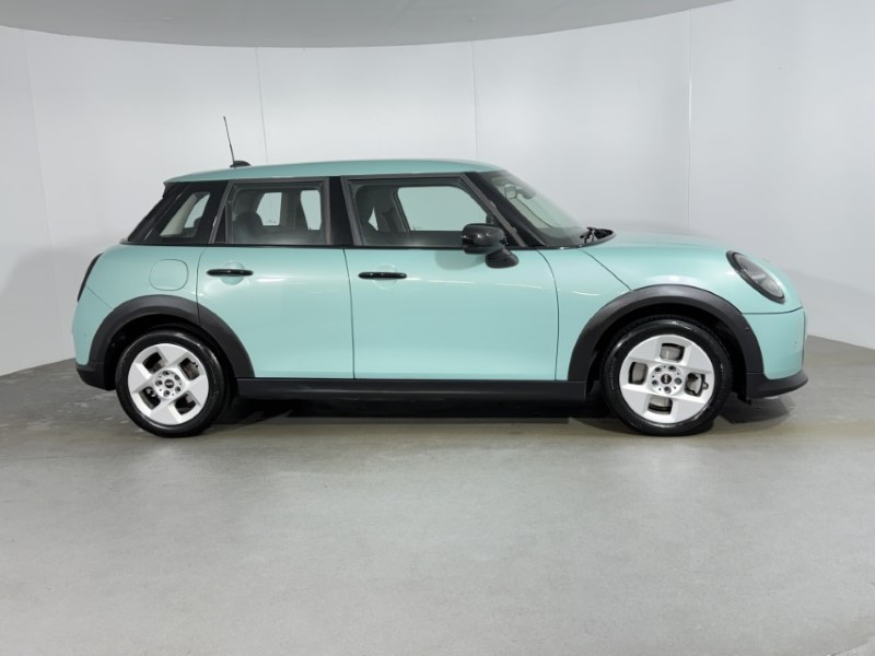 Used MINI Cooper 2024 for sale - 77258400: Photo 3