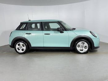 Used MINI Cooper 2024 for sale - 77258400: Photo