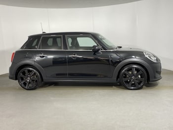 Used MINI Hatch 2023 for sale - 76982357: Photo