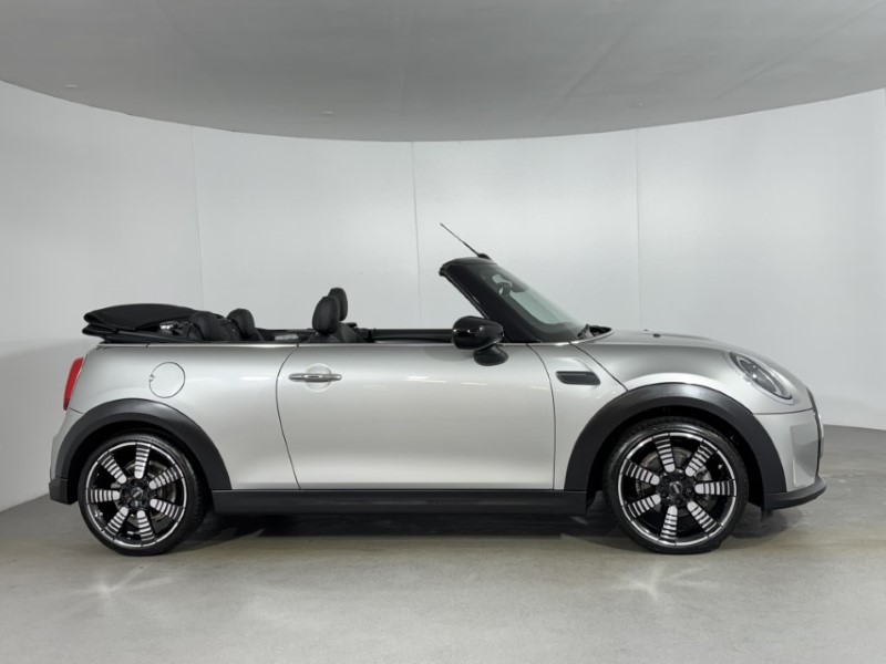 Used MINI Convertible 2023 for sale - 77687515: Photo 3