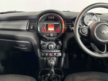 Used MINI Hatch 2019 for sale - 77678995: Photo