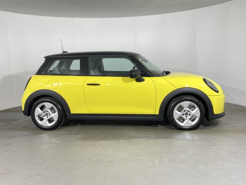 Used MINI Cooper 2025 for sale - 76982177: Photo 3
