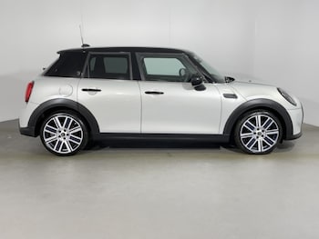 Used MINI Hatch 2022 for sale - 76980985: Photo