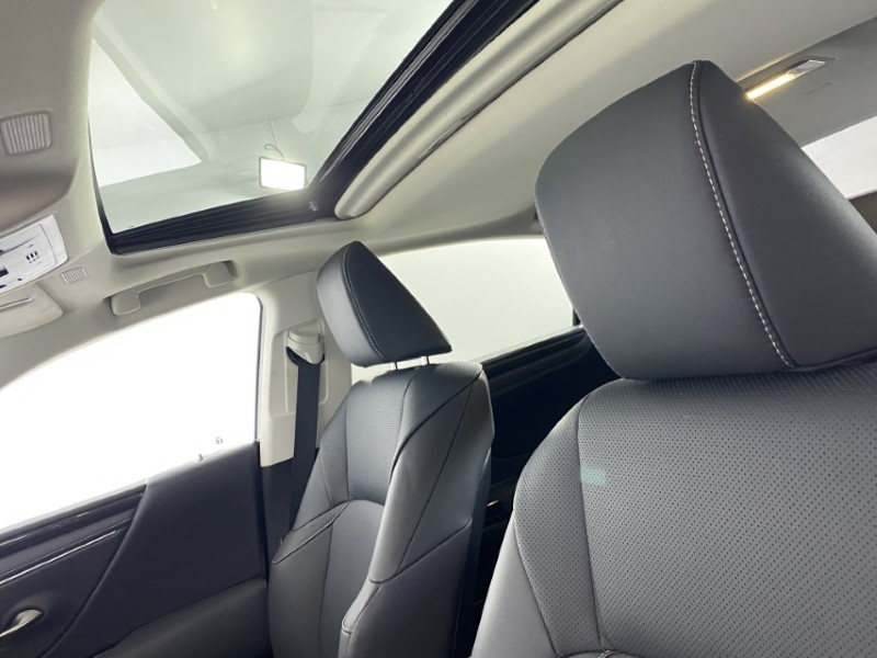 Used Lexus ES 2023 for sale - 76981682: Photo 33