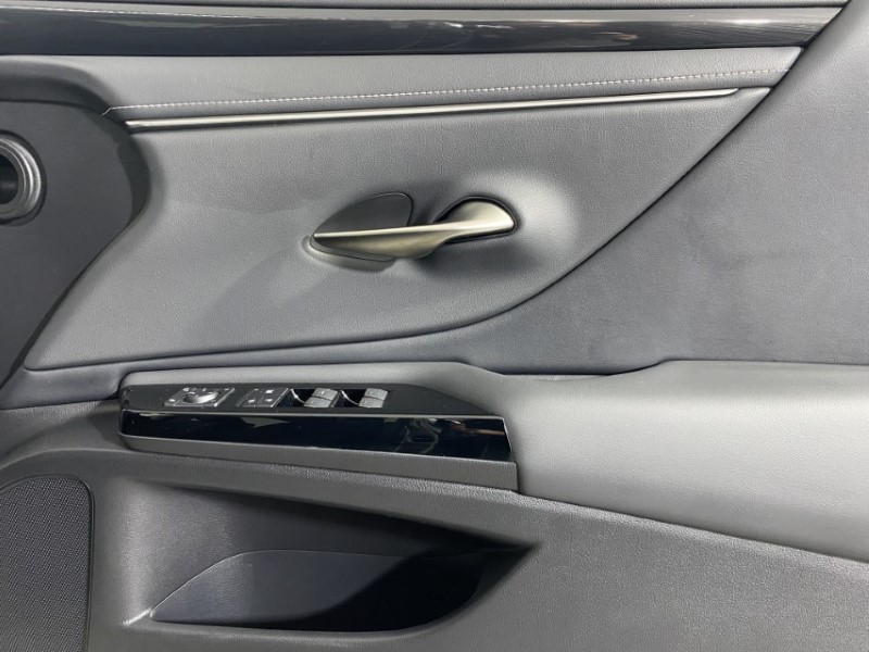 Used Lexus ES 2023 for sale - 76981682: Photo 35
