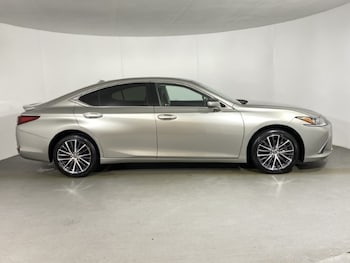 Used Lexus ES 2023 for sale - 76981682: Photo
