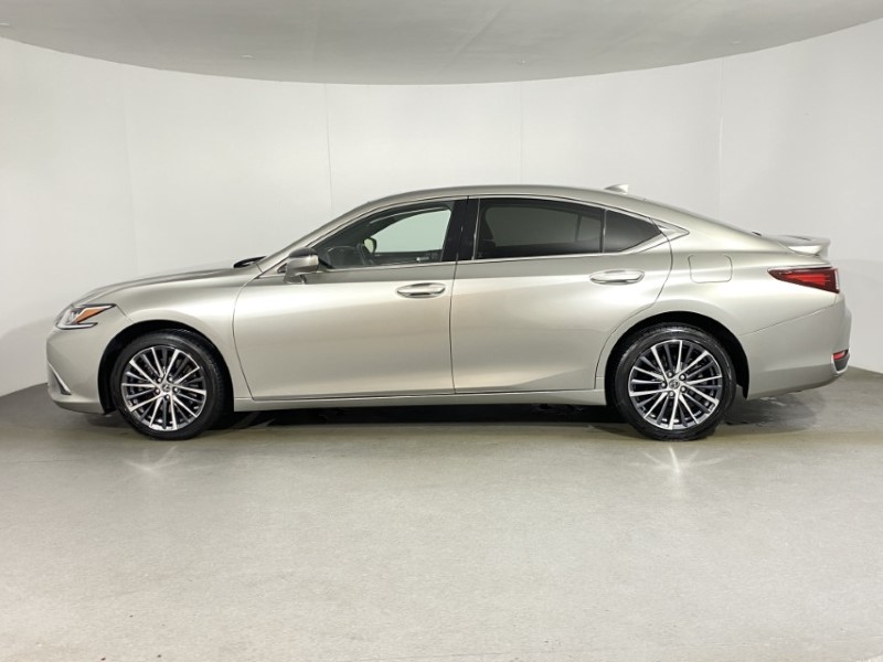 Used Lexus ES 2023 for sale - 76981682: Photo 51