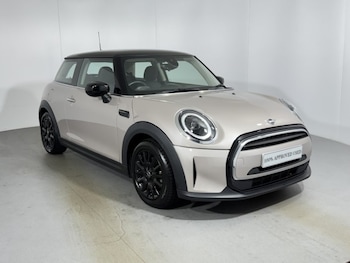 Used MINI Hatch 2023 for sale - 79299311: Photo