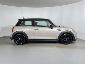 Used MINI Hatch 2023 for sale - 79299311: Photo
