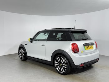 Used MINI Hatch 2021 for sale - 77687512: Photo