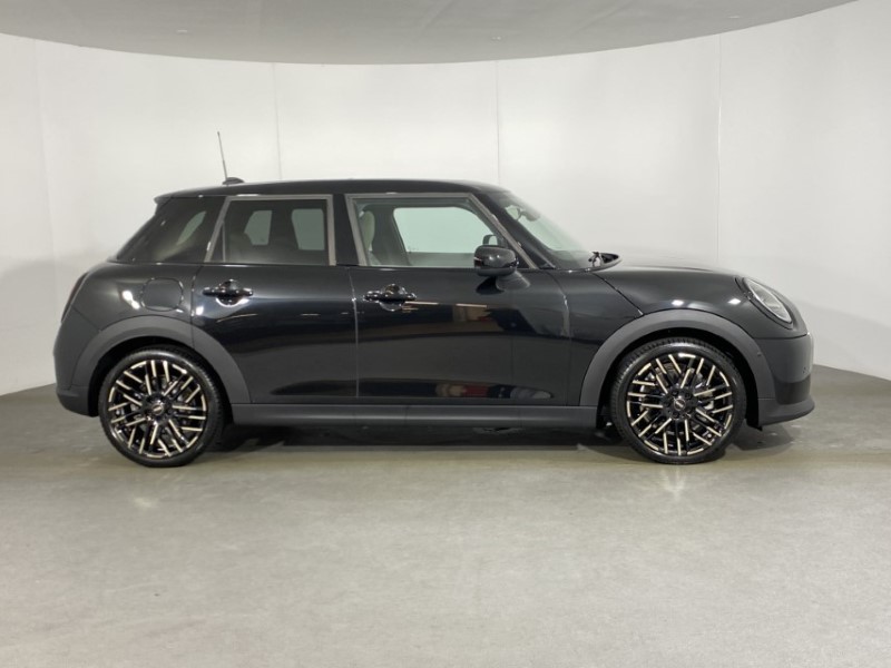 Used MINI Cooper 2025 for sale - 76981409: Photo 3