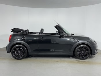 Used MINI Convertible 2023 for sale - 78420337: Photo