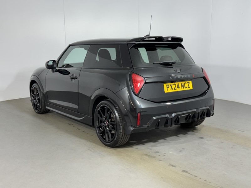 Used MINI Cooper 2024 for sale - 77581455: Photo 2