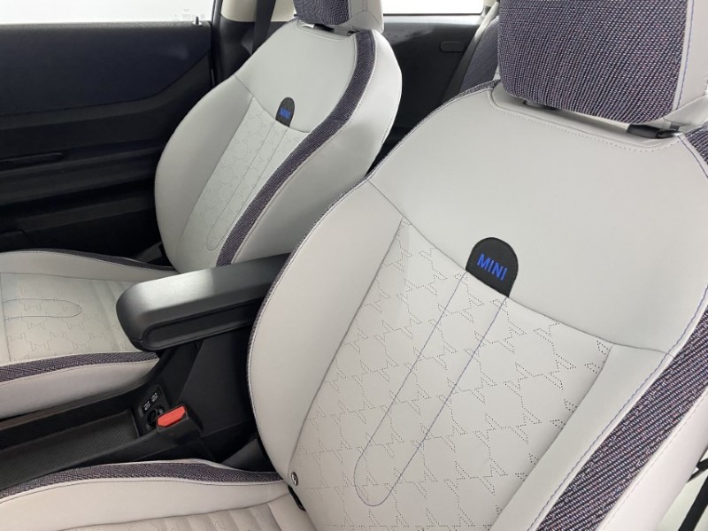 Used MINI Cooper 2024 for sale - 76981175: Photo 31