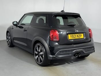 Used MINI Hatch 2021 for sale - 79021203: Photo