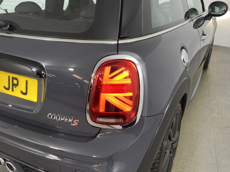 Used MINI Hatch 2019 for sale - 76981701: Photo 38