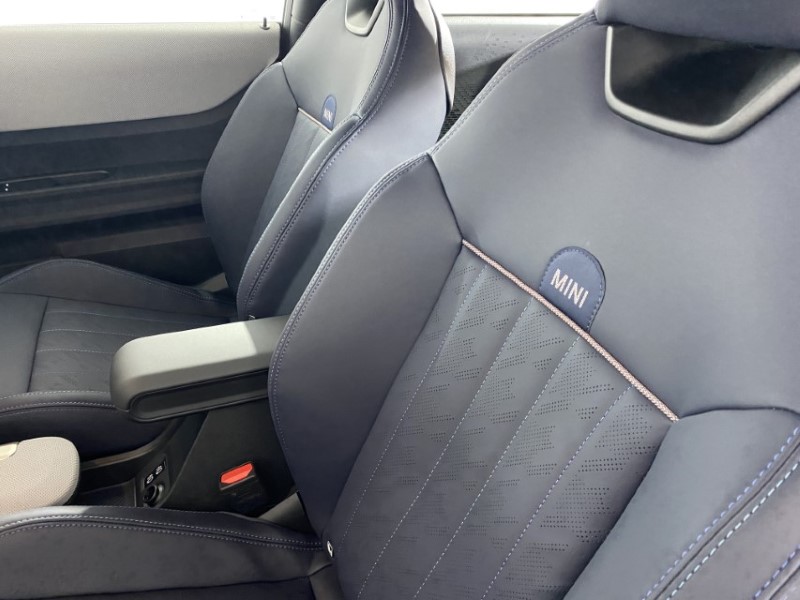 Used MINI Cooper 2025 for sale - 76982313: Photo 31