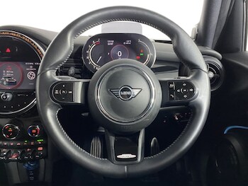 Used MINI Hatch 2021 for sale - 77207079: Photo