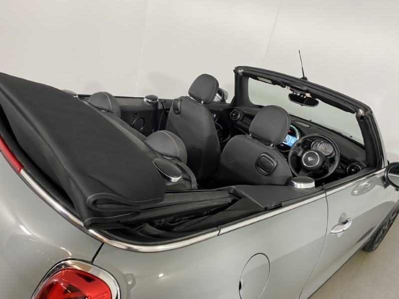 Used MINI Convertible 2022 for sale - 76981703: Photo 39