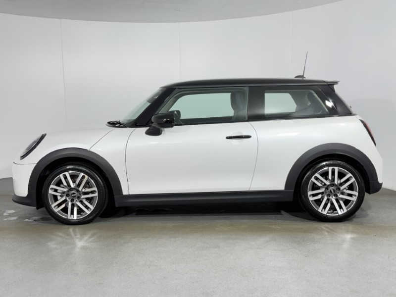 Used MINI Cooper 2025 for sale - 77679000: Photo 44