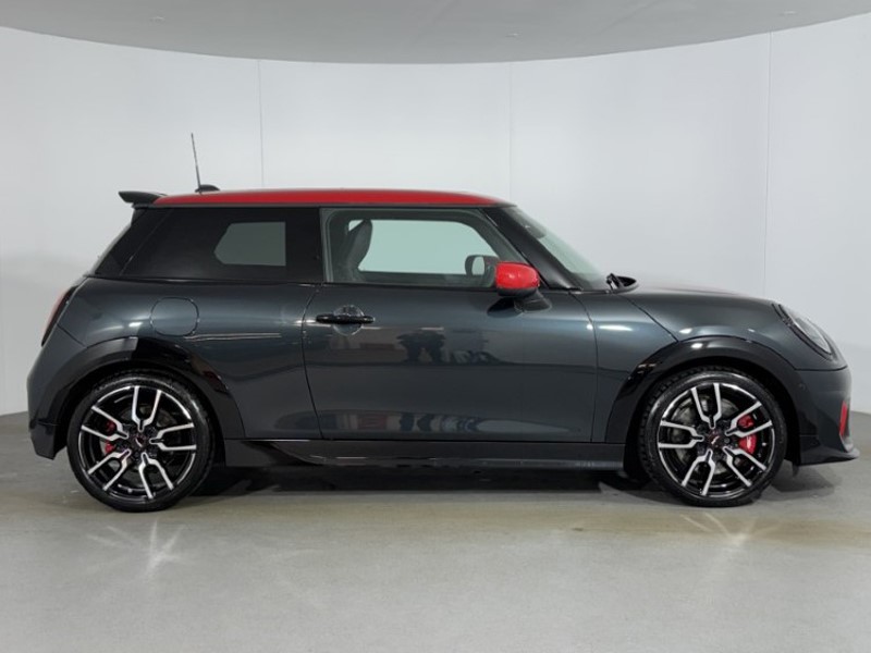 Used MINI Cooper 2024 for sale - 77975604: Photo 3