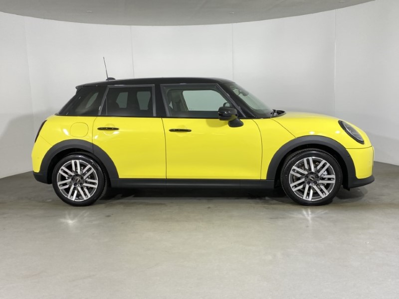 Used MINI Cooper 2025 for sale - 76982510: Photo 3